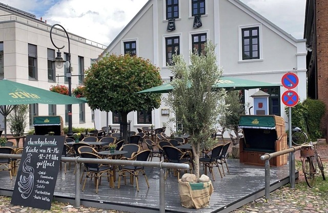 Modern apartment in the city center of Jever