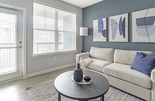Modern Apartment in Prime Location (ID1251X235)