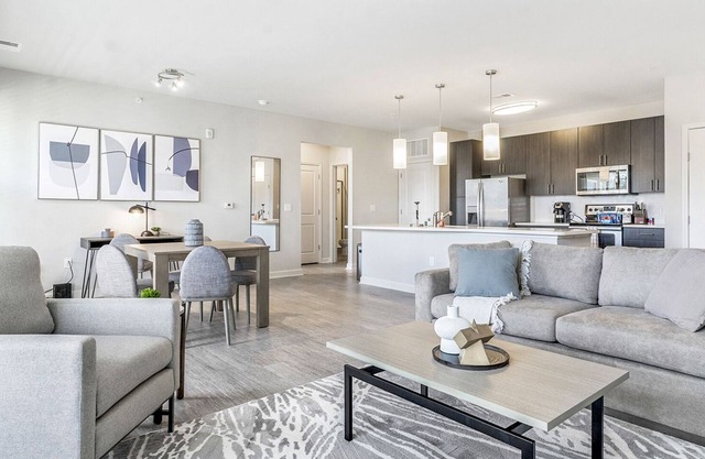 Modern Apartment in Prime Location (ID8336X10)