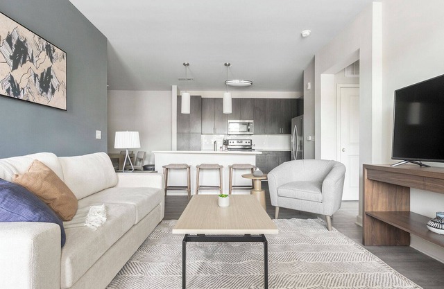 Modern Apartment in Prime Location (ID1210X718)