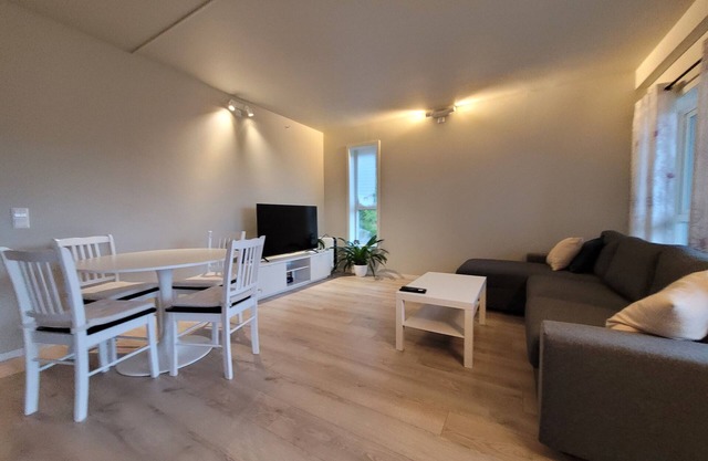 Modern apartment near Bergen, in Søfteland & nature