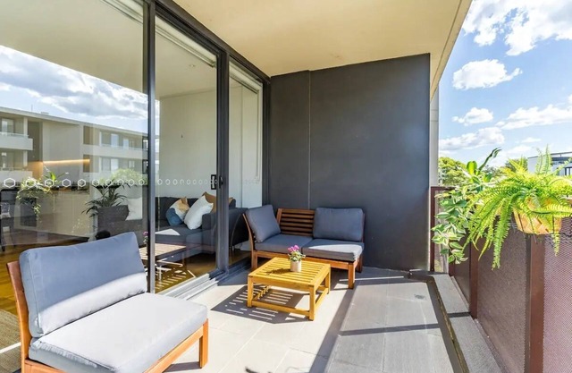 Modern apartment nearby the river - Free parking