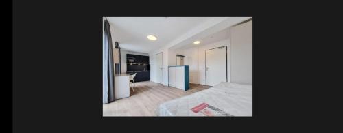 Modern Apartment Selfcheck in
