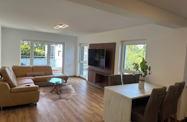 Modern apartment with balcony & top equipment - ideal for family & group
