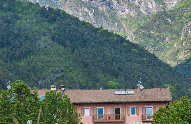 Modern apartments with balcony and lake view- full comfort- Ledro, Mezzolago,
