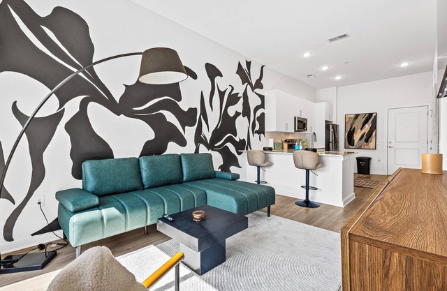Modern Apt in Grant Park Steps from BeltLine with Free Secure Garage Parking
