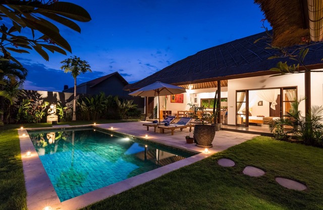 Modern Balinese villa, 3 bedrooms, ideally located, between Seminyak and Canggu