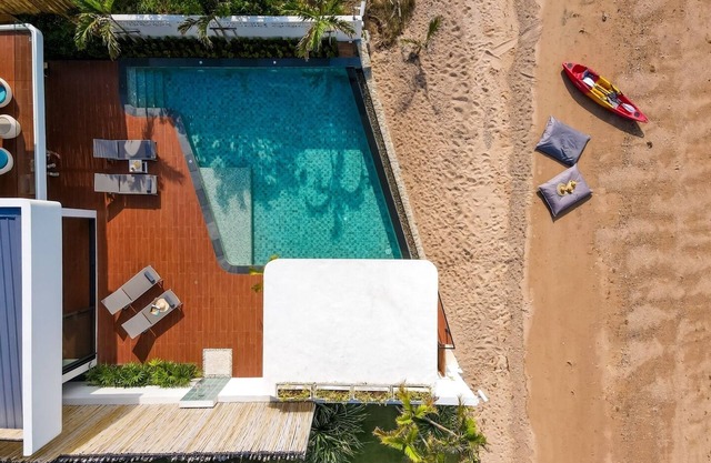 Modern Beachfront Villa near Fishermans Village