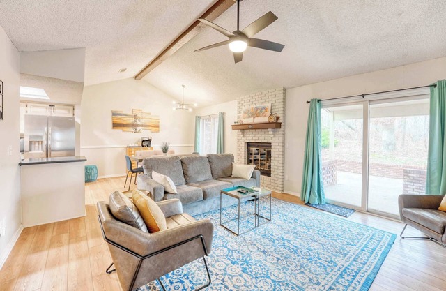 Modern Bentonville Retreat - Sleeps 6, Near Trails!