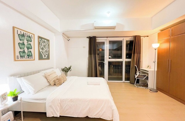 Modern BGC Stay at Venice Residences #vlrtc29h