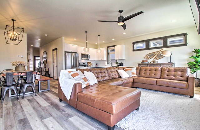 Modern Bozeman Family Townhome w/Hot Tub!