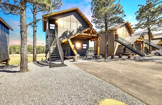 Modern Cabin with Spectacular View