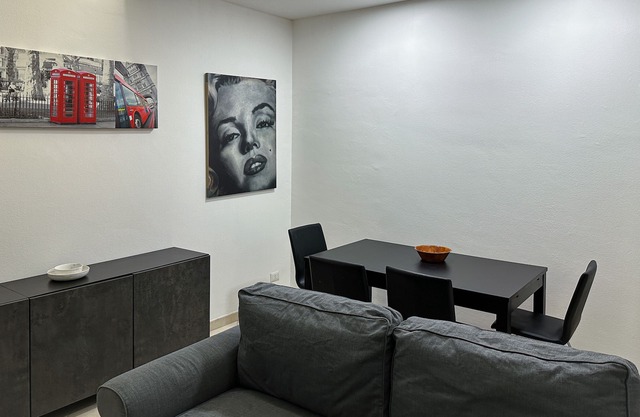 Modern Cenisio Apartment