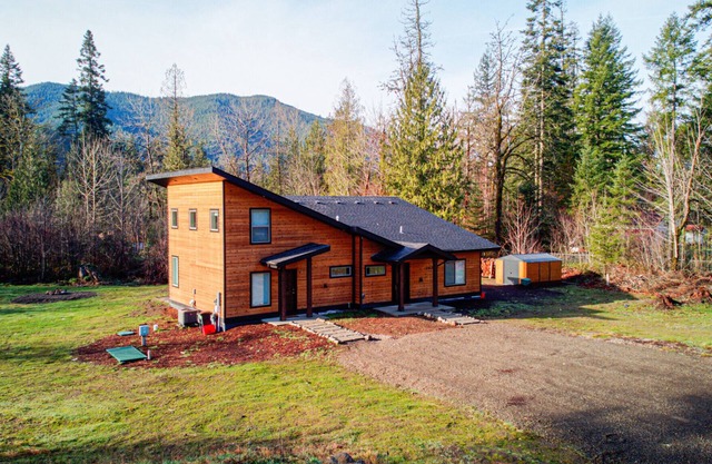 Modern Chalet Duplex - 2
