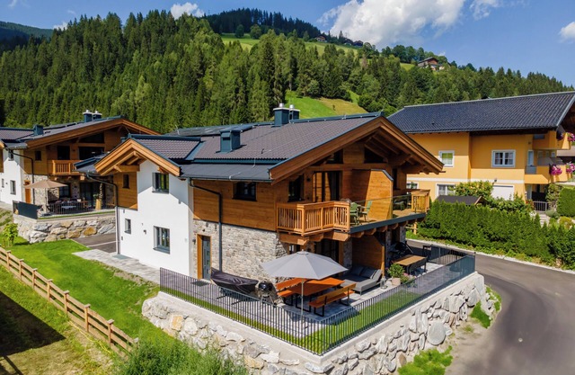 Modern chalet with pine sauna by the ski lift