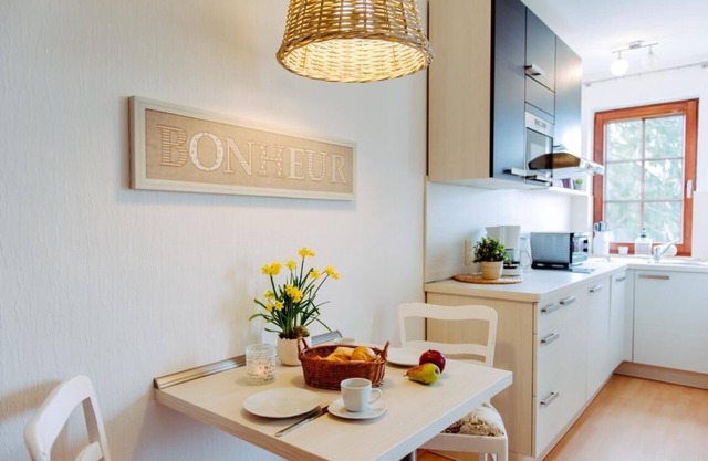 Modern, chic apartment with balcony and beautiful views, free Wi-Fi