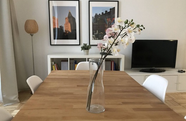 MODERN | CITY-CENTER SUITE