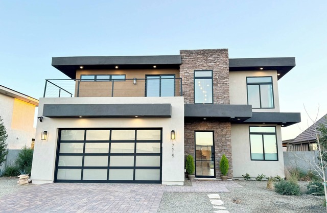 Modern Comfort 4 Bedroom w/Pool and Spa