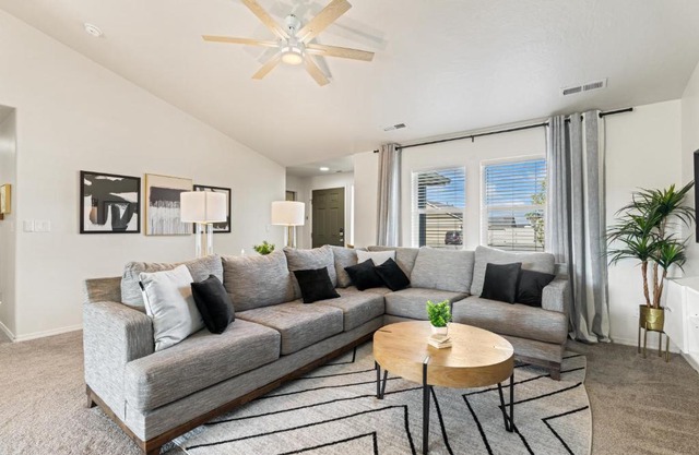 Modern Comfort Caldwell 3b2b Home Sleeps 8!