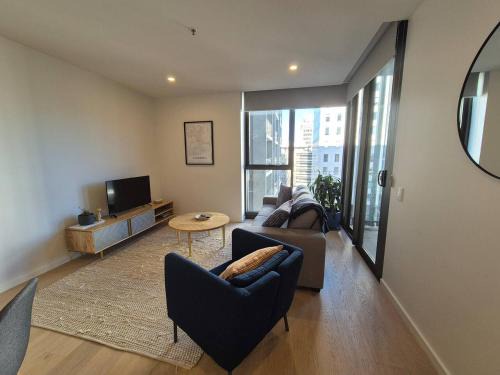 Modern Comfort in Canberra's City Center - Hosted by Canstay
