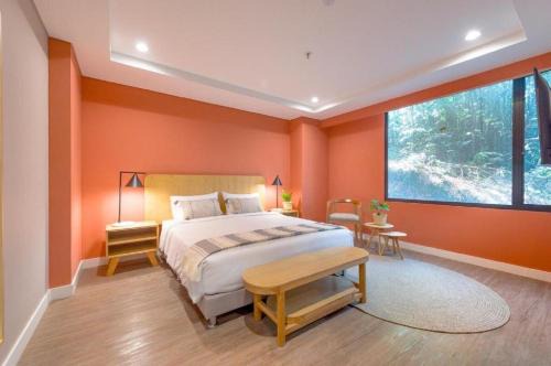 Modern Comfort in El Tesoro Medellín 301