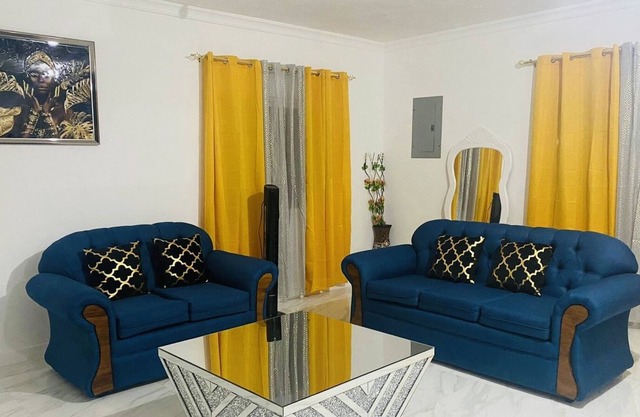 Modern & Comfortable Gem