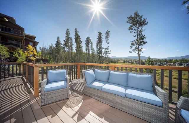 Modern condo near slopes w/deck views & BBQ