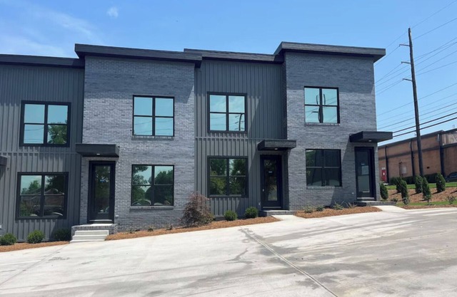Modern Condo Steps Away From Downtown Dalton- 2 Bedroom, 2.5 Bath