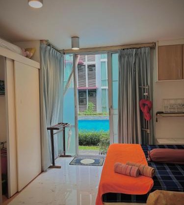Modern Condo with Full Amenities Bangkok