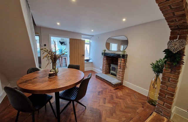 Modern & Cosy 3 bedroom Cottage