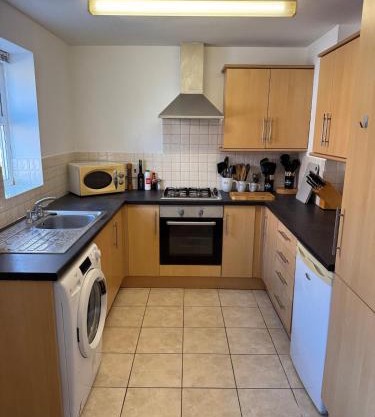 Modern cosy sleeps 5 ground floor central MD