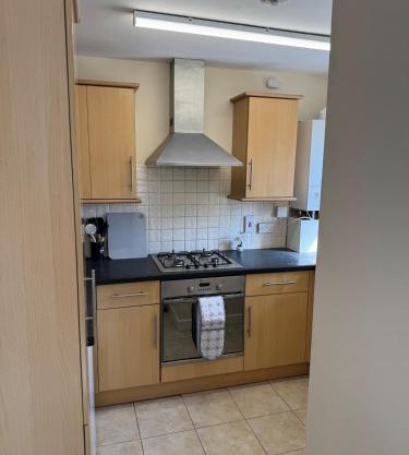 Modern cosy sleeps 5 first floor central MD2