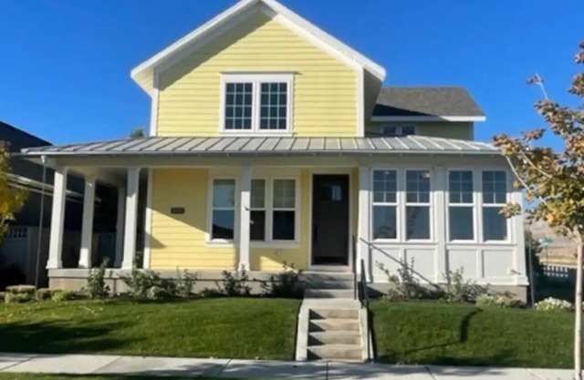 Modern Cozy 2-bedroom Apartment in awesome South Jordan with WiFi and Office!
