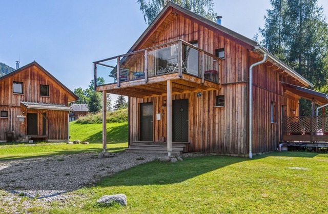 Modern detached wooden chalet with sauna near the Kreischberg ski area