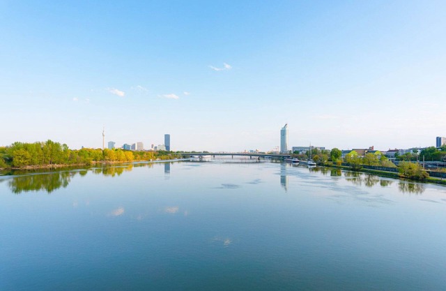 Modern Donaustadt 1BR near Kirschblütenpark & Metro U1, by Blueground