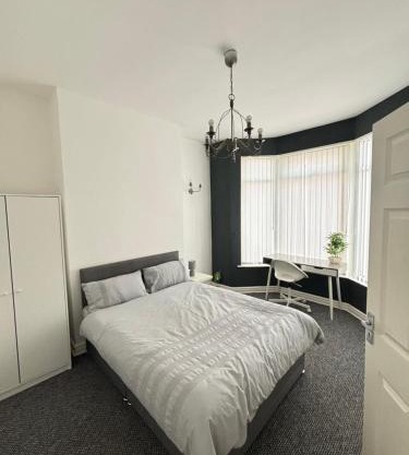 Modern double bedroom in Anfield