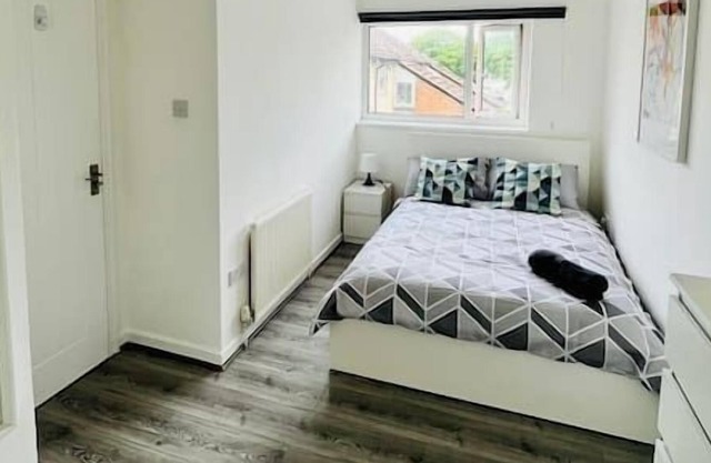Modern Double room in a shared house