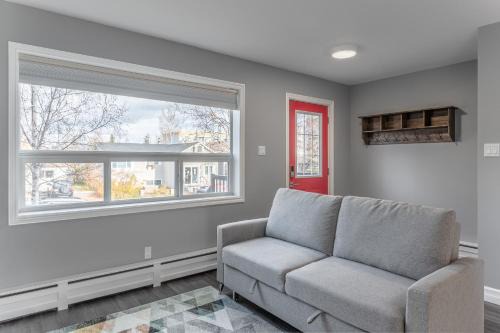 Modern Downtown 3BR 2B Home