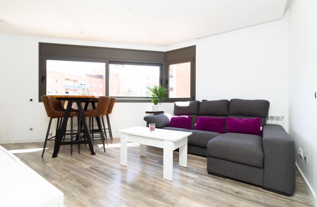 MODERN DUPLEX, TERRACE, 5 PAX, AIR CO,WIFI FREE.