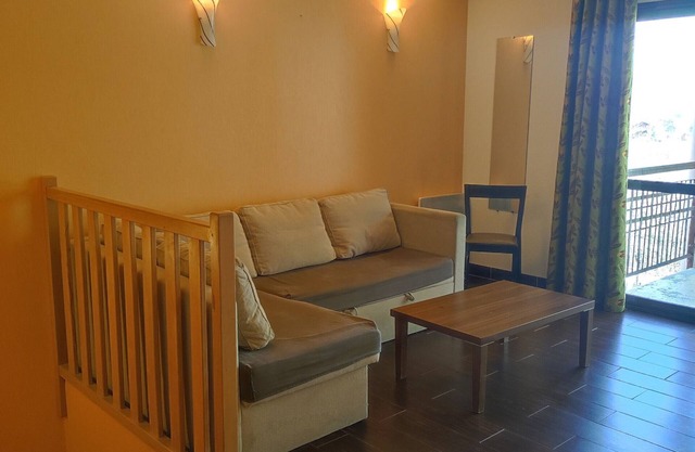 Modern duplex with heated pool, parking, WiFi and pets allowed