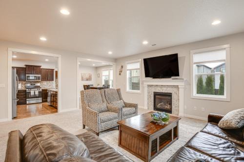 Modern Eugene Home 2 Mi to University of Oregon!