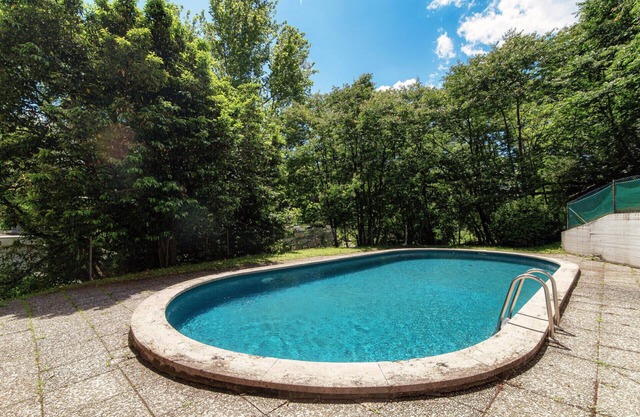 Modern family apartment 15 minutes from Lugano (VIRA APARTMENT)