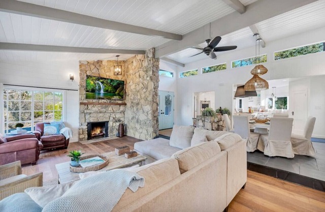 Modern Family Farmhouse (pool, spa, treehouse +)