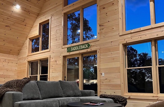 Modern Family-Friendly Cabin