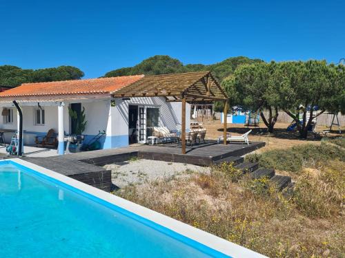 Modern Farmhouse AYO South of Melides