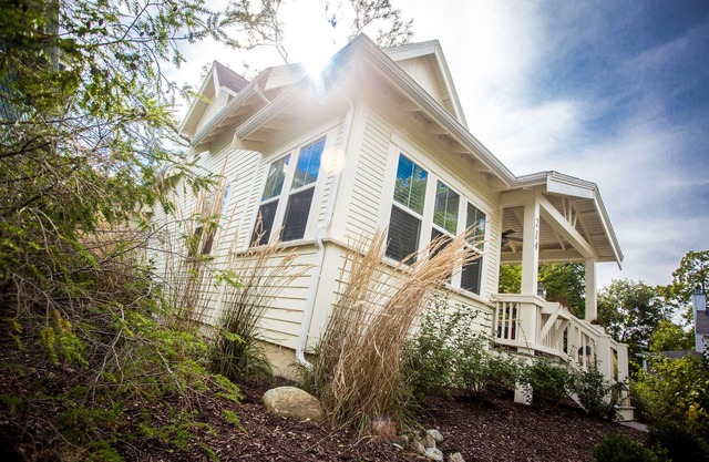 Modern Farmhouse steps from downtown New Buffalo & Lake Michigan!