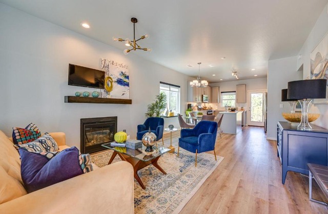 Modern Flagstaff Vacation Rental with 2 Living Areas