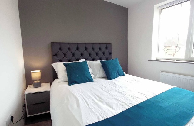 Modern Fully Furnished 3BR House-free Parking