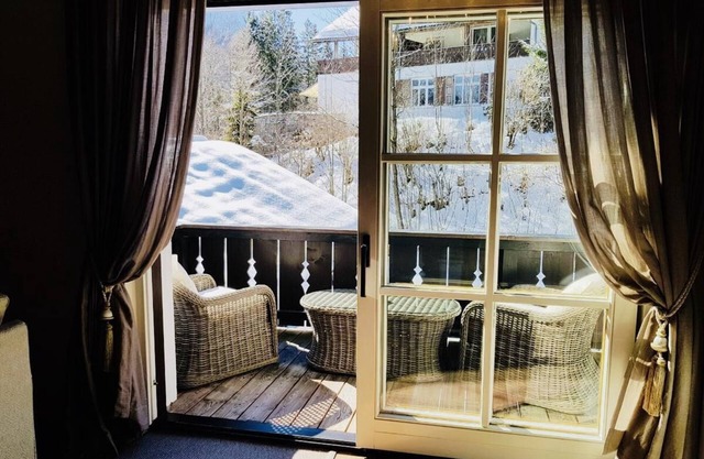 Modern holiday apartment right on the Zugspitzbahn