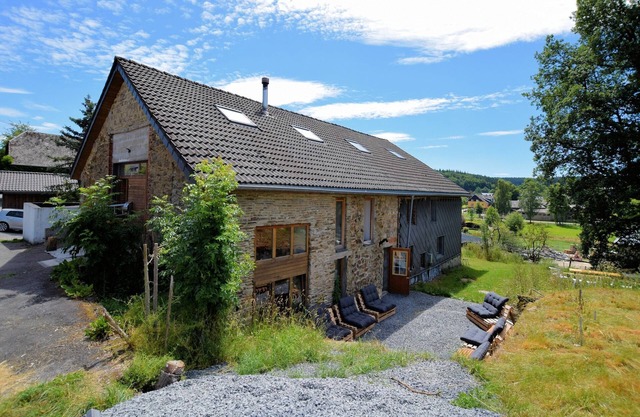 Modern Holiday Home in Meyerode with Terrace